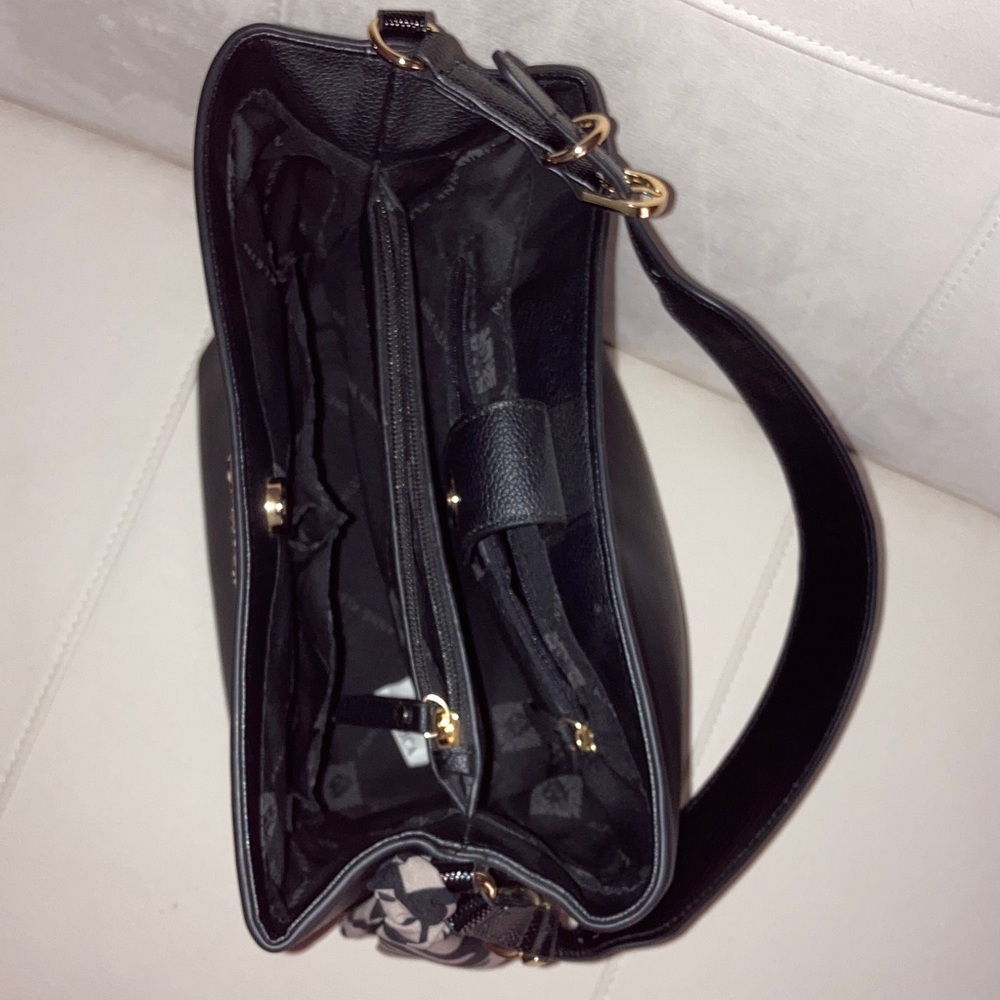 Black Women's Shoulder Bag - Picture 4 of 4